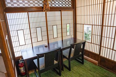 【川越市・百足屋(離れB)】百年を超える蔵造りカフェにある2畳のプライベート空間。読書・ワークスペースの利用がおすすめ! - 百足屋レンタルスペース