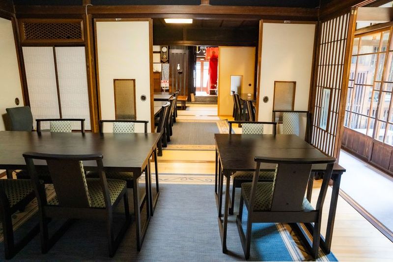 百足屋レンタルスペース 百足屋カフェレンタルスペース（カフェスペース①②＋茶の間）の室内の写真