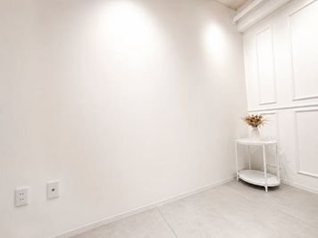 完全貸切のレンタルサロン KuraKura 横浜関内 11,完全貸切のレンタルサロン KuraKura 横浜関内の室内の写真