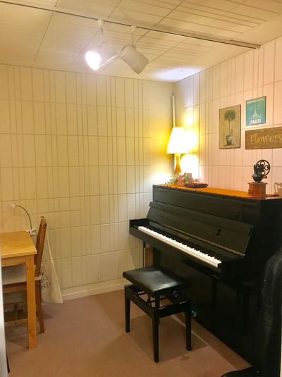 セルヴェ西麻布 ピアノスタジオ 防音スタジオCの室内の写真