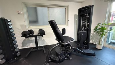 ALL DAY GYM上野毛 二子玉川エリア上野毛駅3分‼スミス/ラット/アブダクター完備の設備の写真