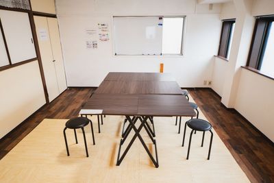 会議室仕様 - スタジオディライツ 北浦和西口 北浦和駅西口5分　レンタル会議室の設備の写真