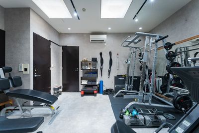 Third place gym10階 完全個室プライベートジムの室内の写真