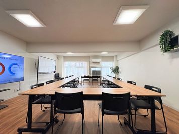 ナレッジ会議室 ナレッジ会議室｜名古屋駅徒歩4分｜フルリノベーション会議室の室内の写真