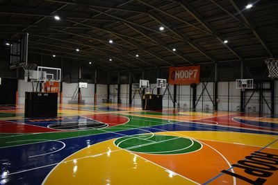 バスケットボールレンタルコート「HOOP7東大阪店」 HOOP7東大阪店の室内の写真