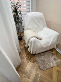 カーテンで仕切りありのリクライニングチェア - グランドール レンタルサロンの室内の写真