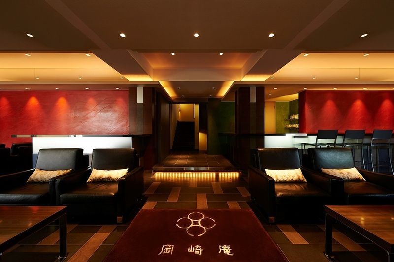 宴会場・個室・舞台　（貸切可） - 岡崎庵