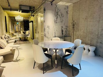 Luxury Sweet HAKATA 駅チカ×80㎡ 大人のLuxury空間 LSHakata 2Aの室内の写真