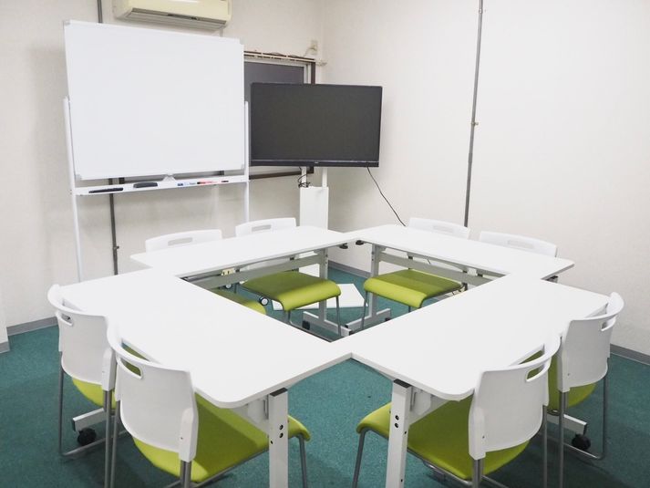 Meeting space 梅 貸し会議室の室内の写真