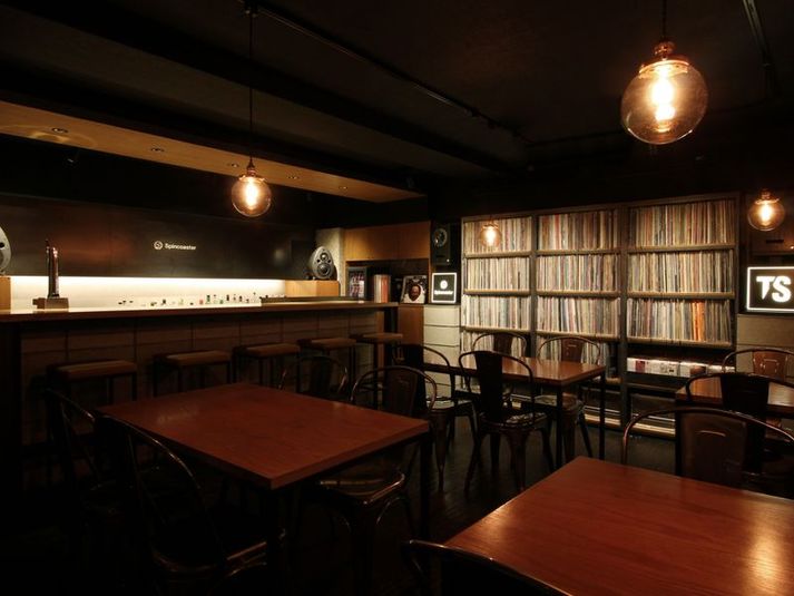 レコードとハイレゾが聴けるMusic Bar - Spincoaster Music Bar Shinjuku