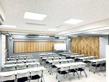 貸会議室２４大宮 フロア貸切プランの室内の写真