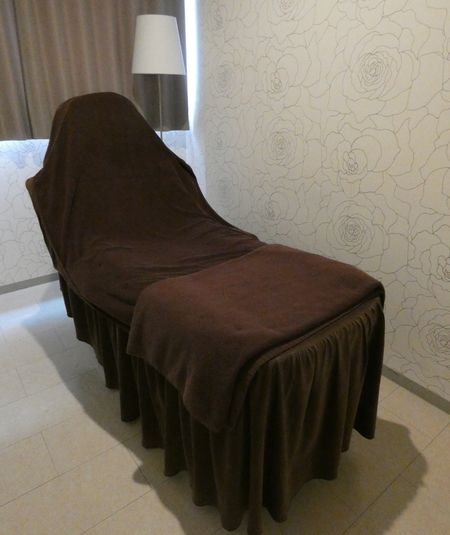 現在ベッドカバー、ひざ掛け等の設置はありません。 - 【名古屋】D→START VIPエステルームの室内の写真
