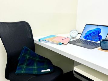 銀座徒歩２分　1名用広々ワイドブース④💻作業/Web会議/ちょっと一息など　※完全個室ではありません※ - ベンチャーデスク銀座６