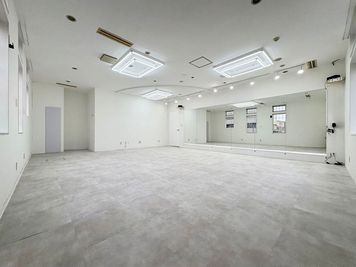 【BUZZ STADIUM(弘前)1st】自然光が差し込む！開放的な撮影スタジオ🌿✨ - BUZZ STADIUM(弘前)レンタルスタジオ
