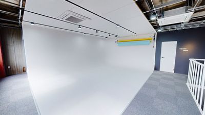 アイトラスペース 白ホリゾント撮影スタジオ福井敦賀の室内の写真