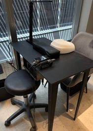 amplis アンプリス ネイルサロン amplisアンプリスの室内の写真
