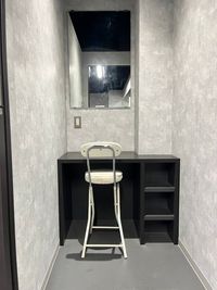 更衣室 - RE:VISION立川 【RE:VISION立川】ダンススタジオの室内の写真