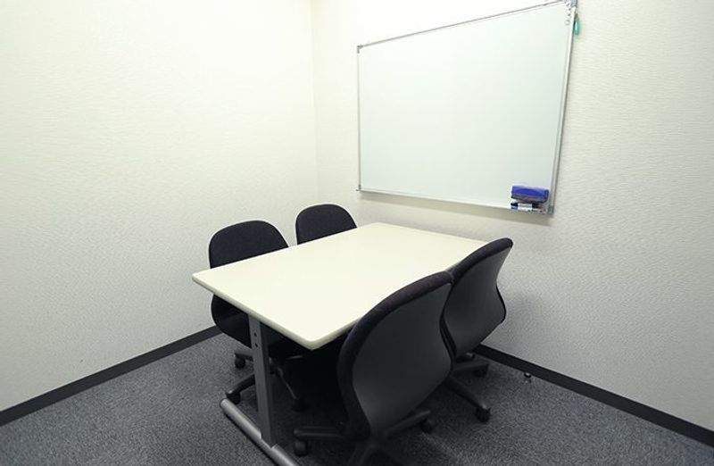 オフィスパーク名駅プレミア会議室 301の室内の写真