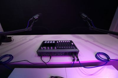 オーディオインターフェース（TASCAM、Mixcast4） - アンドポッドキャストスタジオの設備の写真