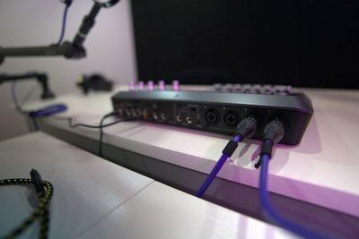 オーディオインターフェース（TASCAM、Mixcast4） - アンドポッドキャストスタジオの設備の写真