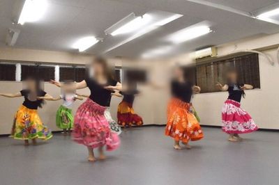 フラダンス・チアなど、大人数のレッスンにも余裕をもって対応できます。 - レンタルスタジオROOTS駒沢大学店 レンタルスタジオ(駒沢大学店)の室内の写真