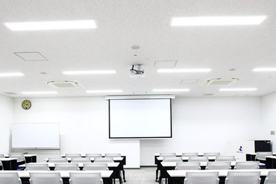 設備・備品が充実！セミナーや研修、説明会など48名収容のセミナー会場 - リファレンスキャナルシティ博多