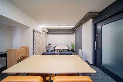 BUSINESS LOUNGE 冷泉町 BUSINESS LOUNGE ROOM B 会議＆パーティの室内の写真