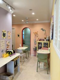 cafe enising カフェ 撮影スペースの室内の写真