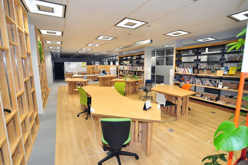 Asia startup Office MONO クリエイティブスペースの室内の写真