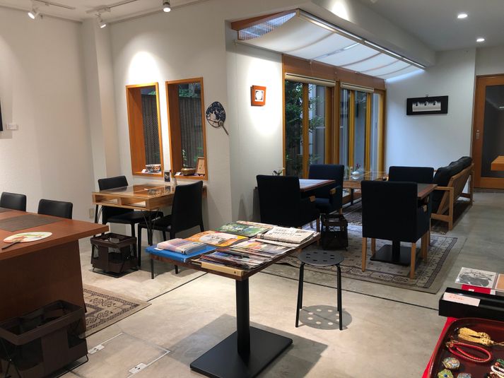 Ｃafe Ｙokoso - Ｙokoso