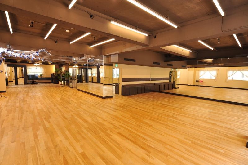 ダンスモーメントカネコ Dance Moment KANEKO―心斎橋のダンススタジオの室内の写真