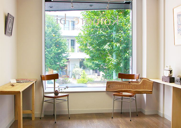 ギャラリー兼多目的スペース - レンタルアートゾーンKomore-bi