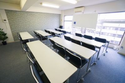 ＜ラテル会議室＞27名収容♪名古屋駅徒歩5分♪wifi/プロジェクタ/スクリーン無料！会議/研修/セミナー/ボードゲーム - 【ラテル会議室】