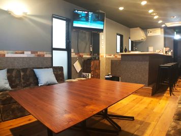 室内全体 - Colormell（カラメル）五反田東口店 パーティ・撮影・スポーツ観戦・ボードゲーム・推し活・イベントの室内の写真