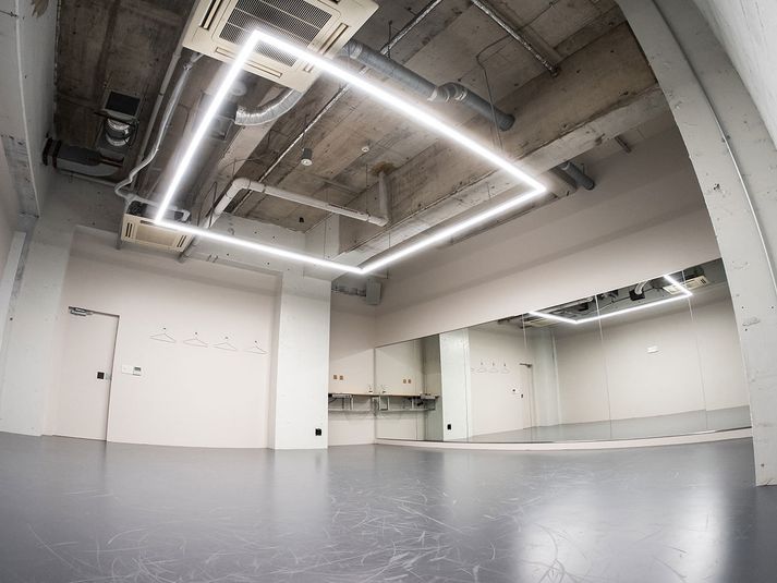 A studio - in the house / Nishiwaseda