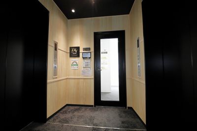 ZXY 上野御徒町 Solo 8の入口の写真