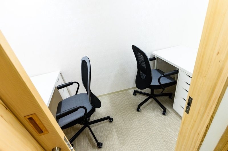 B-5室 - BOOK&OFFICE 文悠