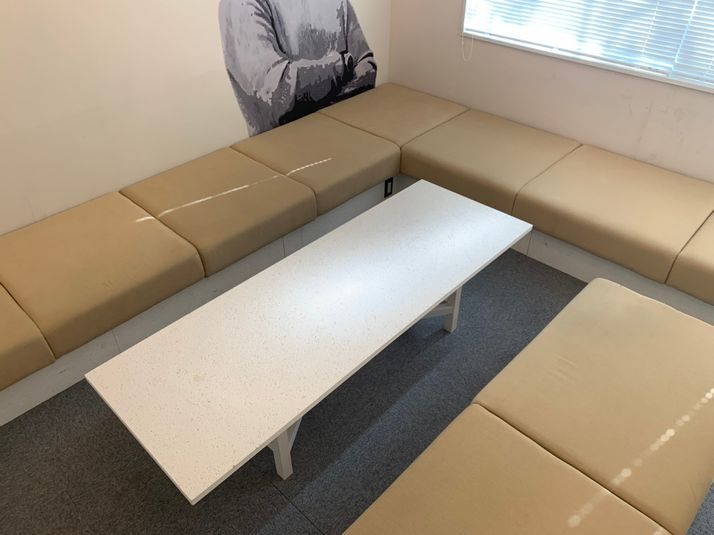 オフィスパーク 六本木コークス 【個室】プレゼンテーションルームの室内の写真