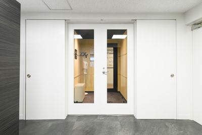 ZXY 関内 Solo 18の入口の写真