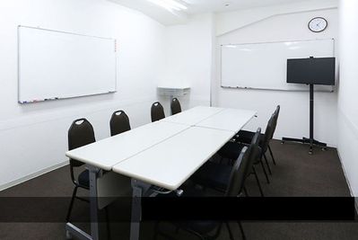 【渋谷駅徒歩30秒!ヒカリエ横のビル】8名着席可能!モニター常設!会議、研修、テレワークに!✨飲食持ち込みOK✨ - 貸し会議室 アットビジネスセンター渋谷東口駅前