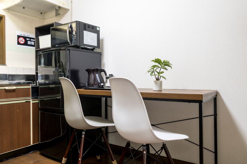 Room402BLK - TsudoianTakasaki