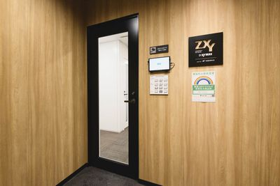 ZXY 赤坂見附 3F Solo 3の入口の写真