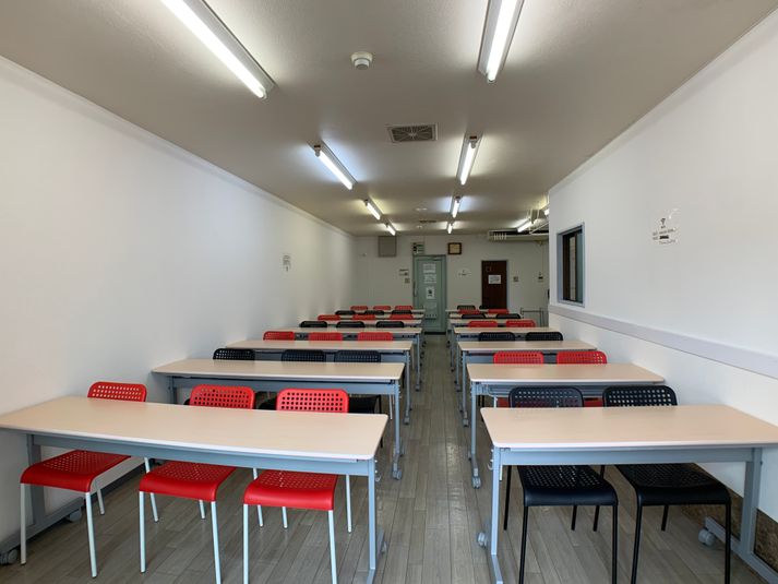 レンタル多目的スペース - お気軽会議室金沢安江町103号室