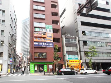 ビル外観2 - 貸会議室ルームス水道橋店 【ROOMs水道橋店 第2会議室】水道橋駅 西口改札徒歩2分の外観の写真