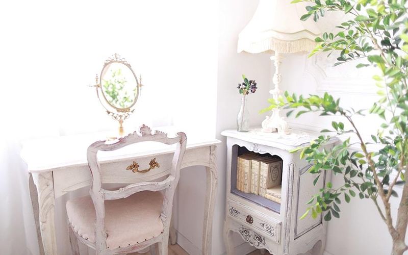 本格アンティーク家具が彩る撮影スタジオ - Studio EASTRIVER｜イーストリバー秋葉原