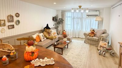 【今だけ限定！ハロウィン仕様の内装になっております🎃🤎】
手ぶらでハロウィンパーティーができる、ハロウィンオプションもご用意🦇✨ - milk party and studio 秋葉原店 milk party and studio秋葉原店（11名様〜）の室内の写真