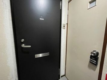 出入口 - バイリング池袋 パーティールームの室内の写真