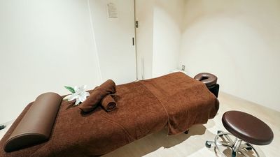 【ROOM4】麻布十番徒歩1分駅近！設備が充実したリラクゼーション特化レンタルシェアサロン！受付コンシェルジュ常駐 - SALON by HOGUGU
