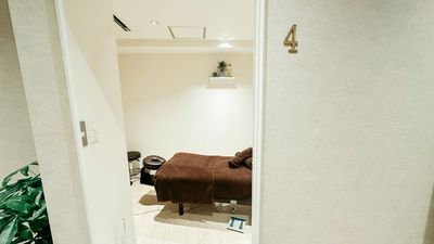 SALON by HOGUGU 完全個室広々ROOM4の室内の写真