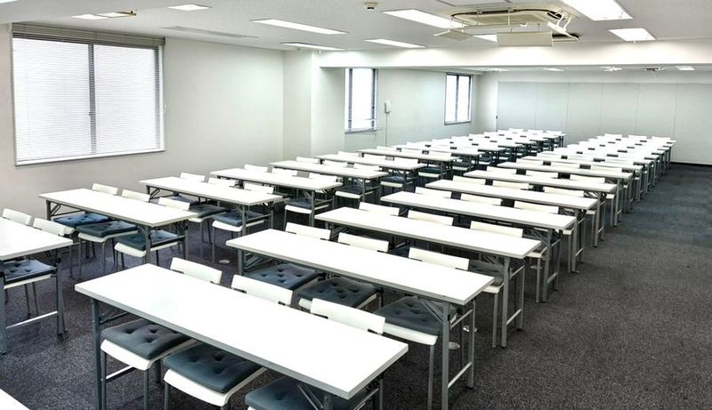 【大阪本町店】8階B会議室 - スタンダード会議室　大阪本町店 8階B会議室の室内の写真